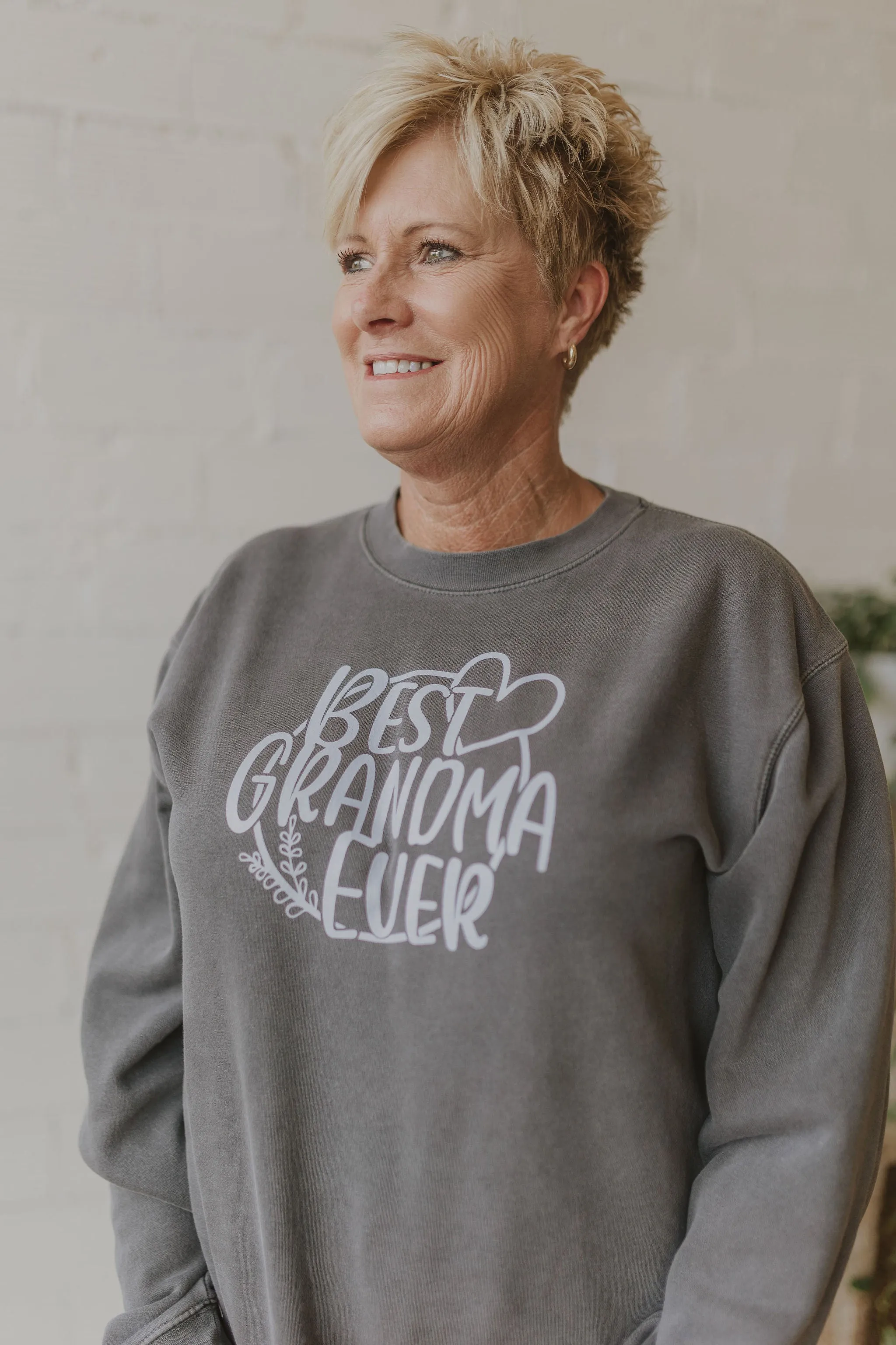 BEST GRANDMA EVER CREW NECK SWEATSHIRT