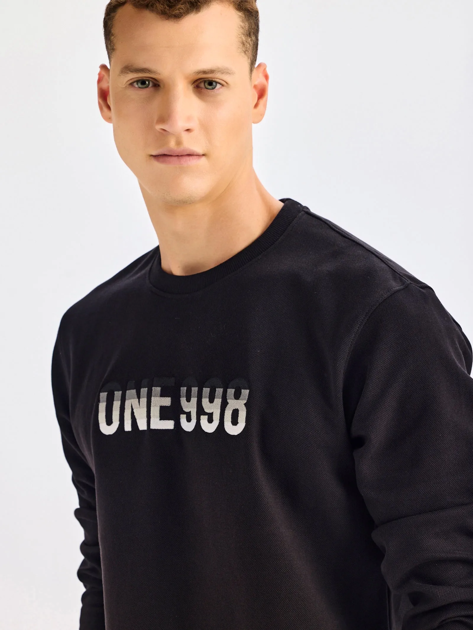 Black Chest Embroidery Sweatshirt