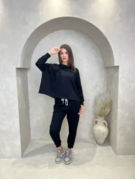 Black Round Neck Sweatshirt