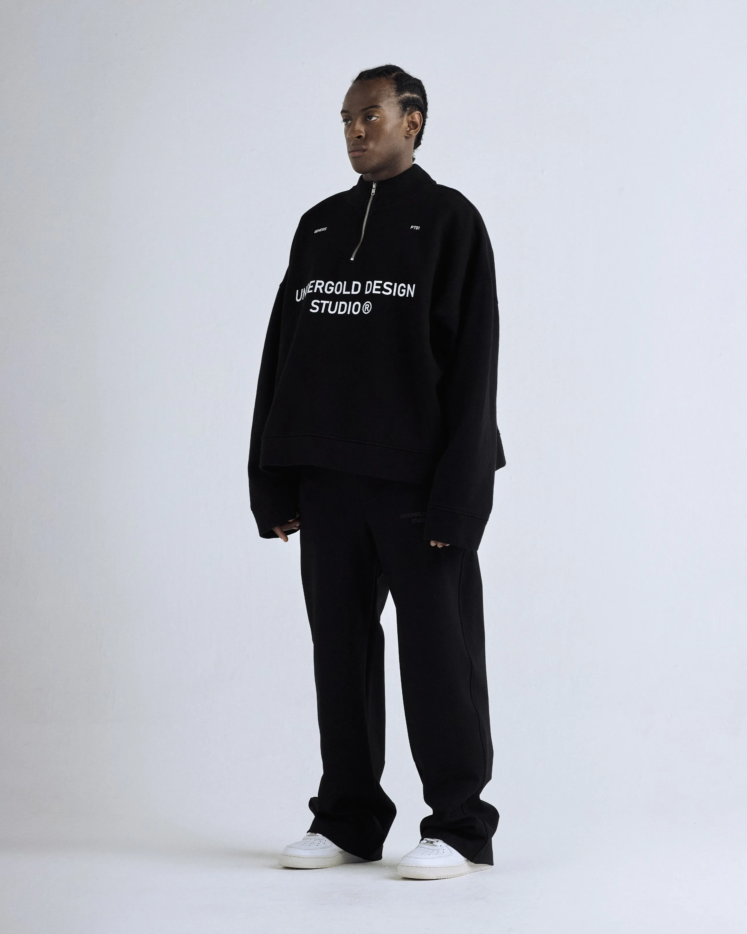 Genesis PT01 Basic Zip-up Crewneck Black