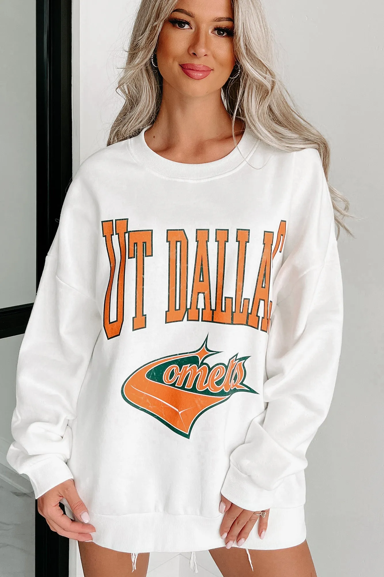 "UT Dallas Comets" Graphic Crewneck (White)