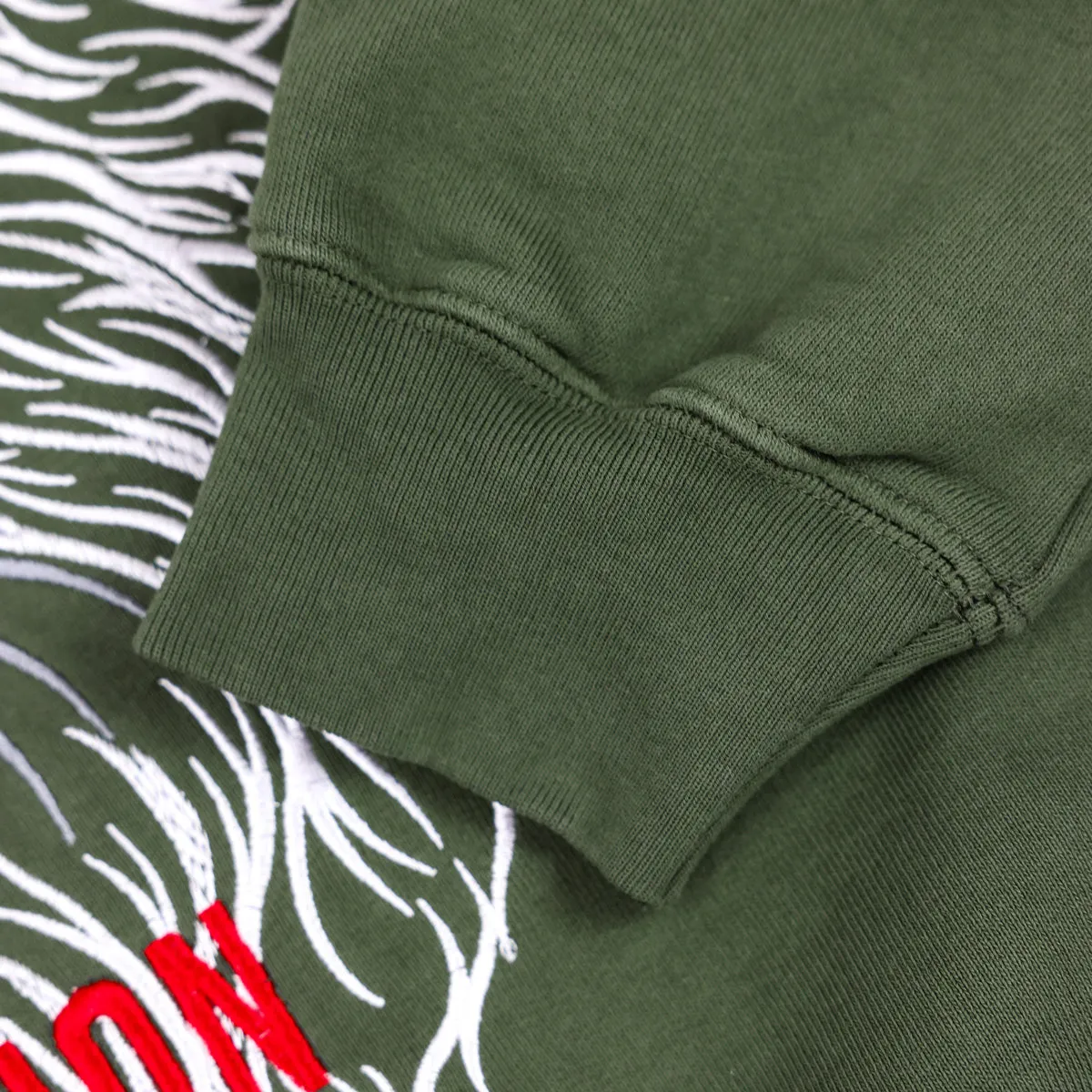 Respect Lion Crewneck - Olive